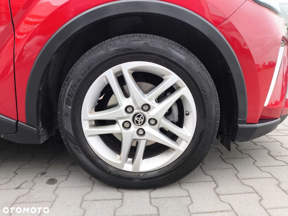 Toyota C-HR - 16
