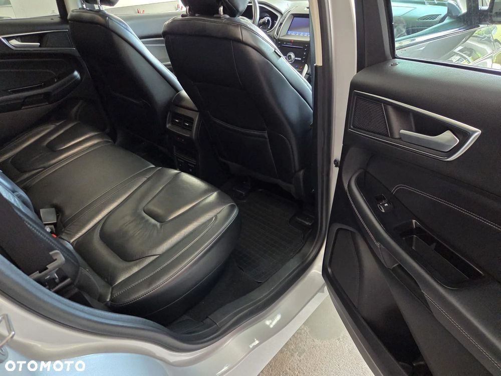 Ford Edge - 26