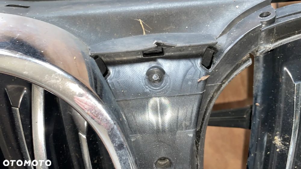 BMW 7 G11 G12 ŻALUZJA GRILL POWIETRZA 7468215 EUROPA USZKODZONA - 2