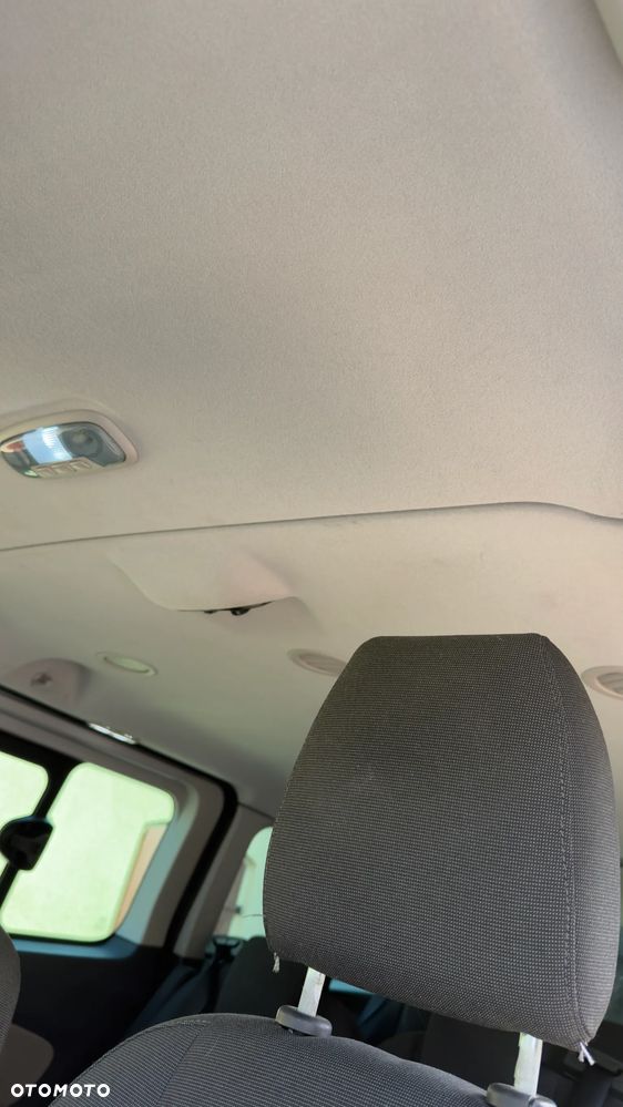 Ford Tourneo Custom - 4