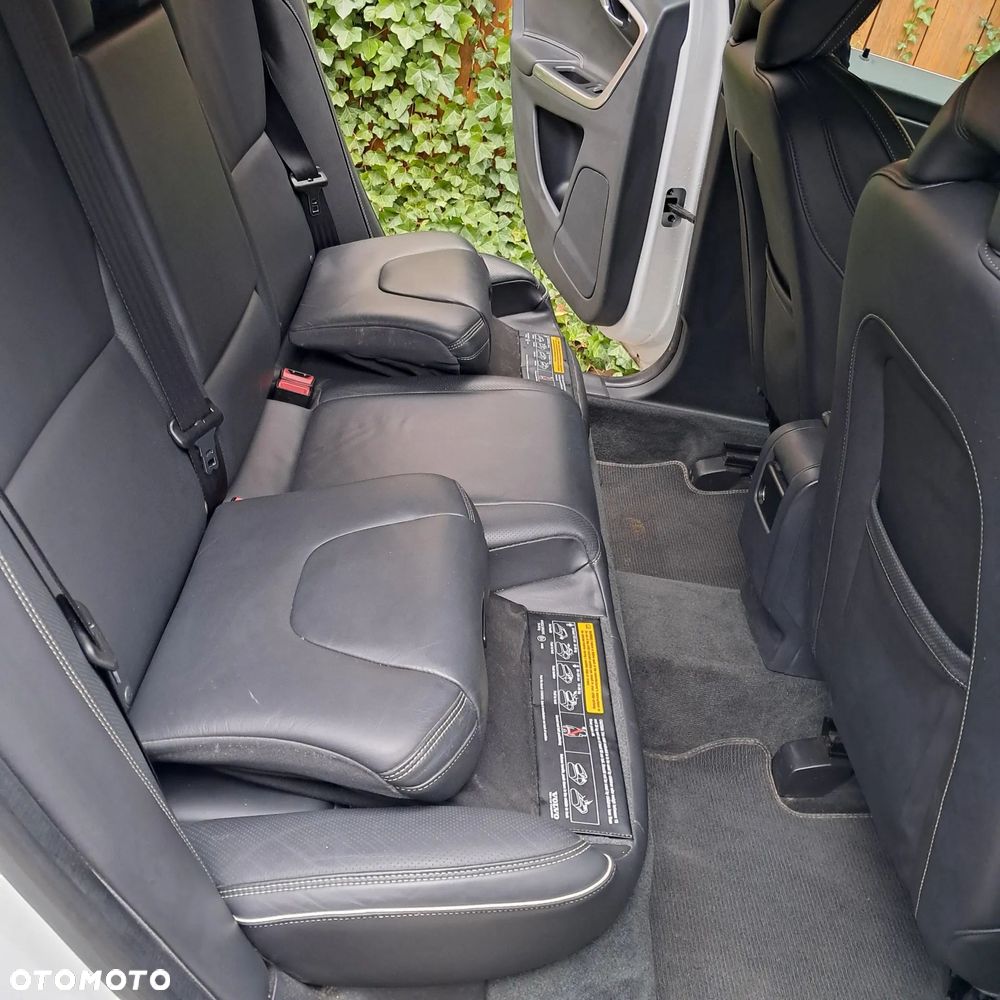 Volvo XC 60 D4 R-Design - 15