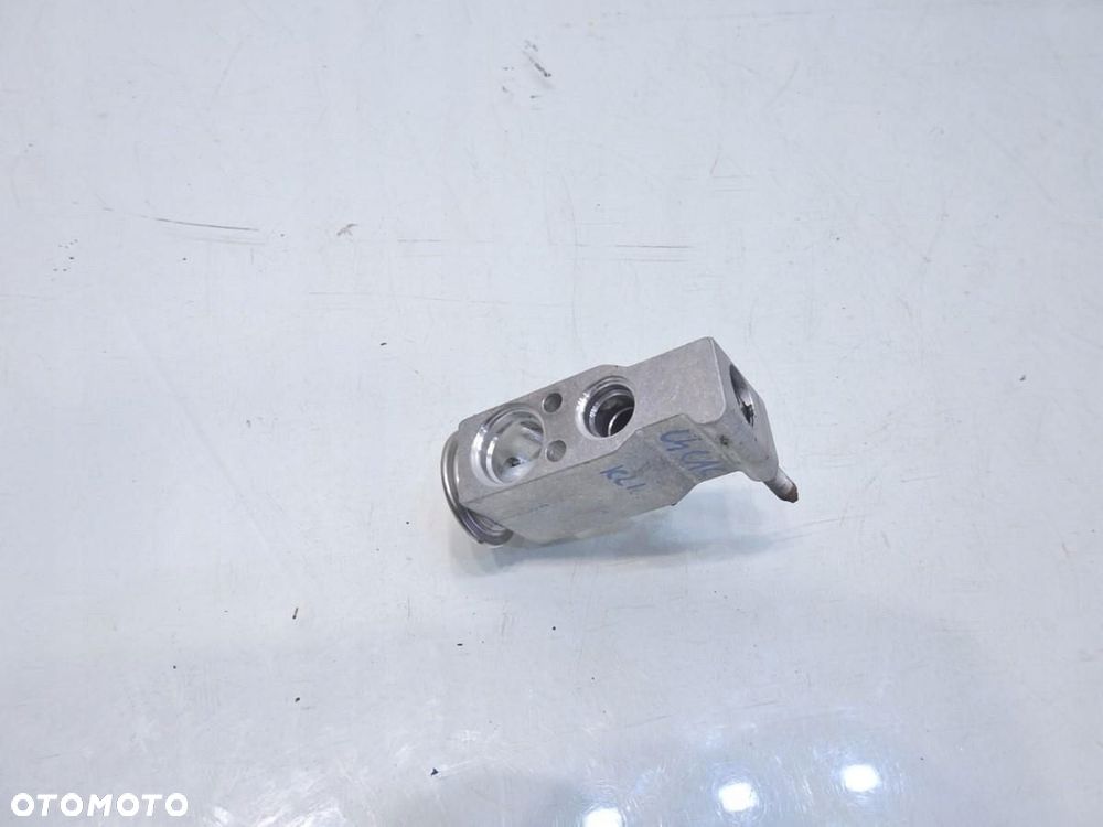 ZAWÓR ROZPRĘŻNY KLIMATYZACJI CITROEN C4 CACTUS 1.2 VTI DA653001 52409590 - 3