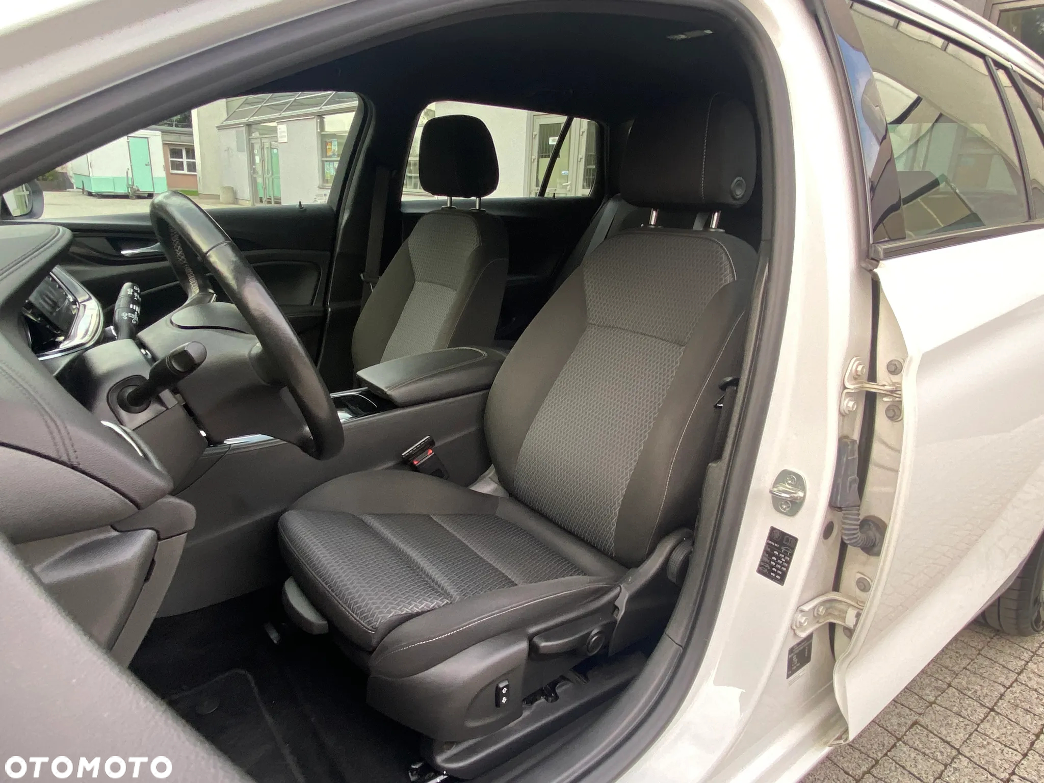 Opel Insignia 2.0 CDTI Business Edition S&S - 18