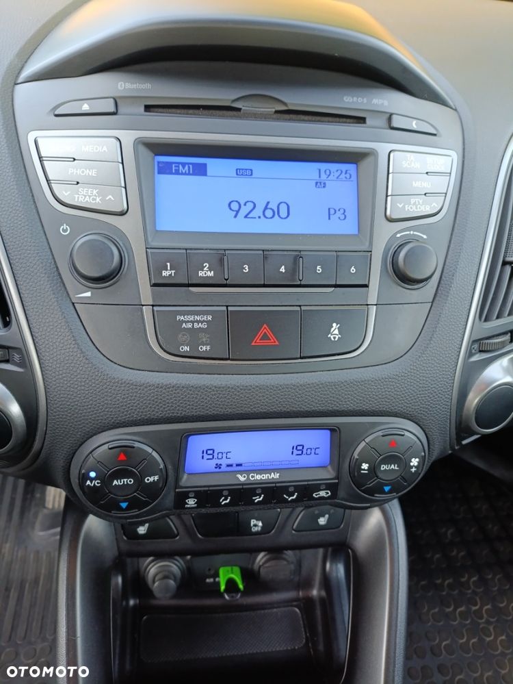 Hyundai ix35 1.6 2WD Fifa World Cup Edition - 37