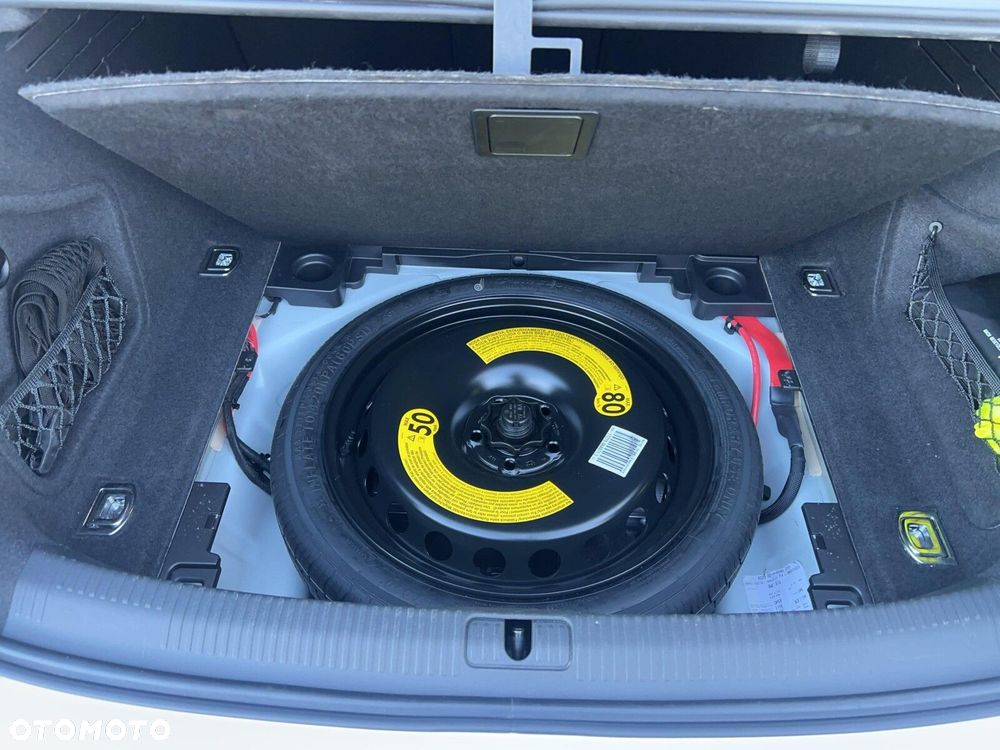 Audi A4 Limousine - 11