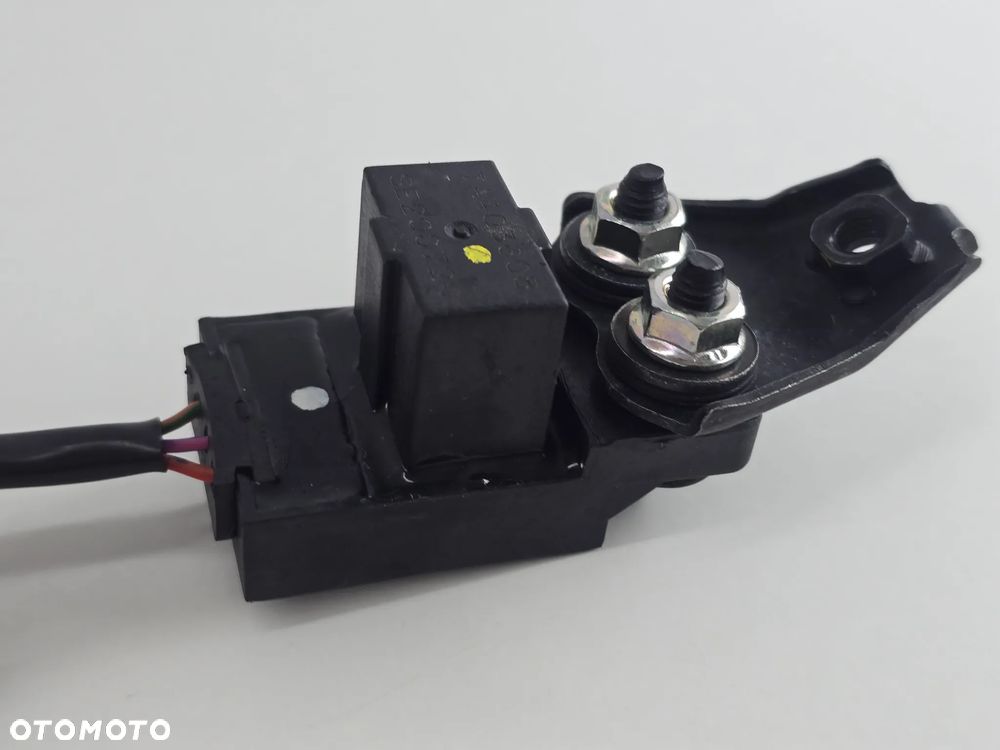 PRZEKAZNIK CZUJNIK   TRIUMPH SCRAMBLER 400 SPEED - 2