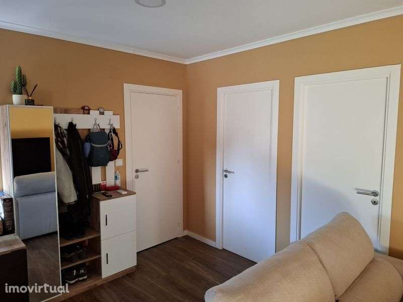 Moradia independente T2 Parque Verde - Grande imagem: 3/11