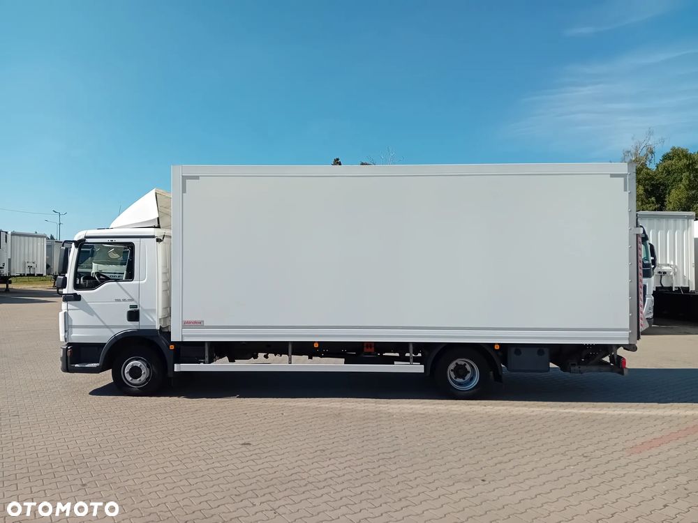 MAN TGL 12.190 4X2 BL - 10