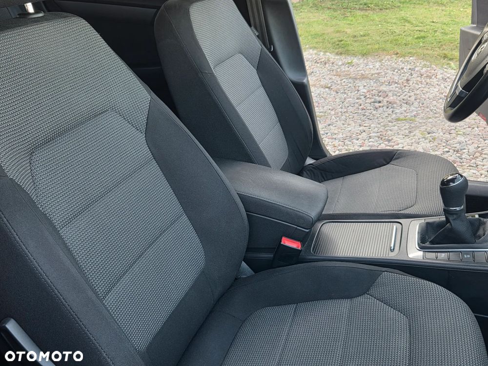 Volkswagen Passat Variant 2.0 TDI BlueMotion Technology Comfortline - 26