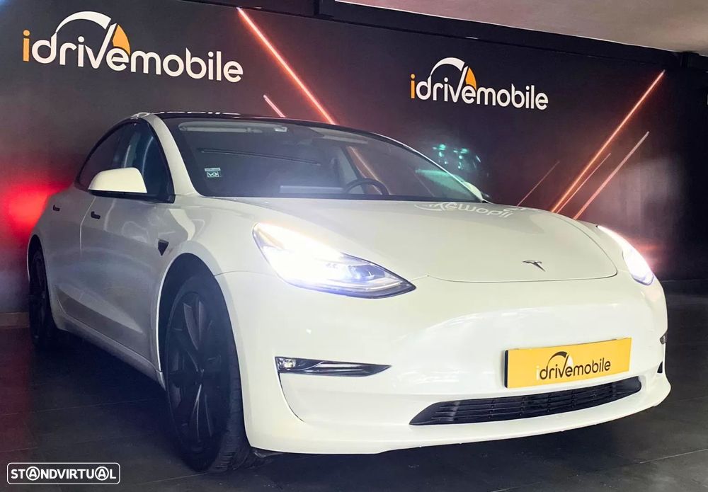 Tesla Model 3 - 32