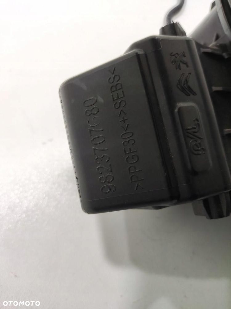 KLAPKA OSŁONA GNIAZDA ŁADOWANIA PEUGEOT 3008 II LIFT 2020-2024 9823707680 - 6