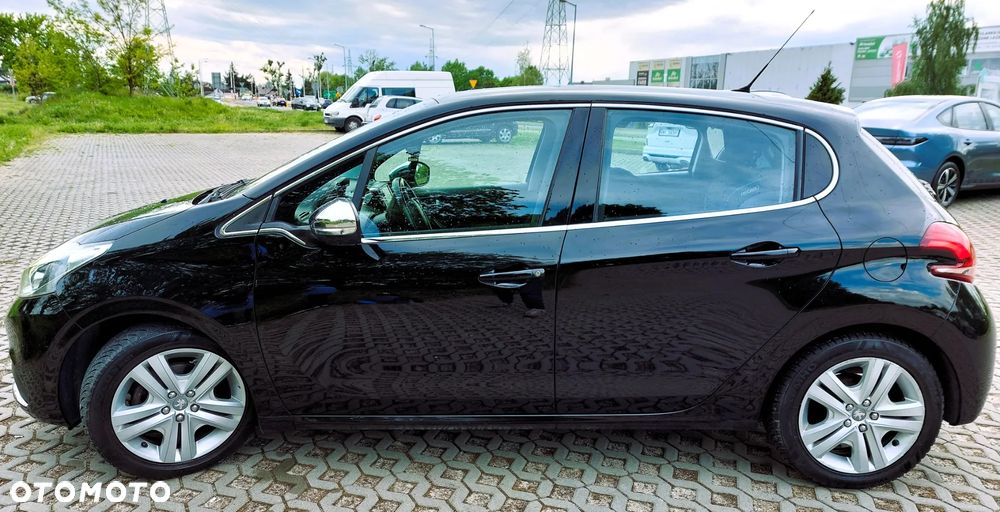 Peugeot 208 PureTech 82 Allure - 22