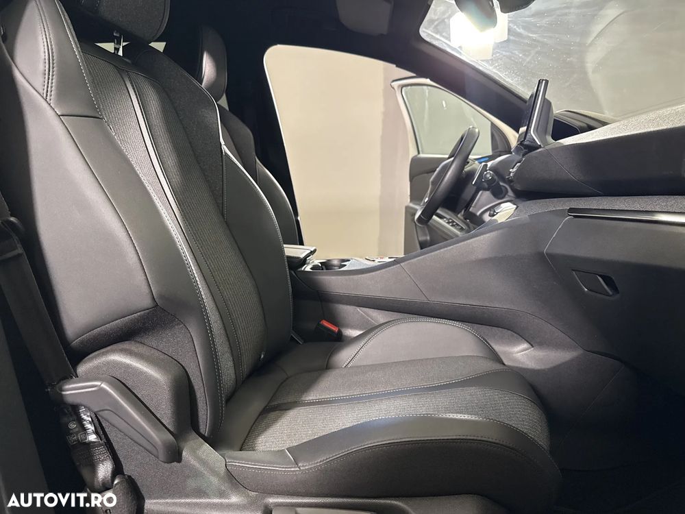 Peugeot 3008 - 12