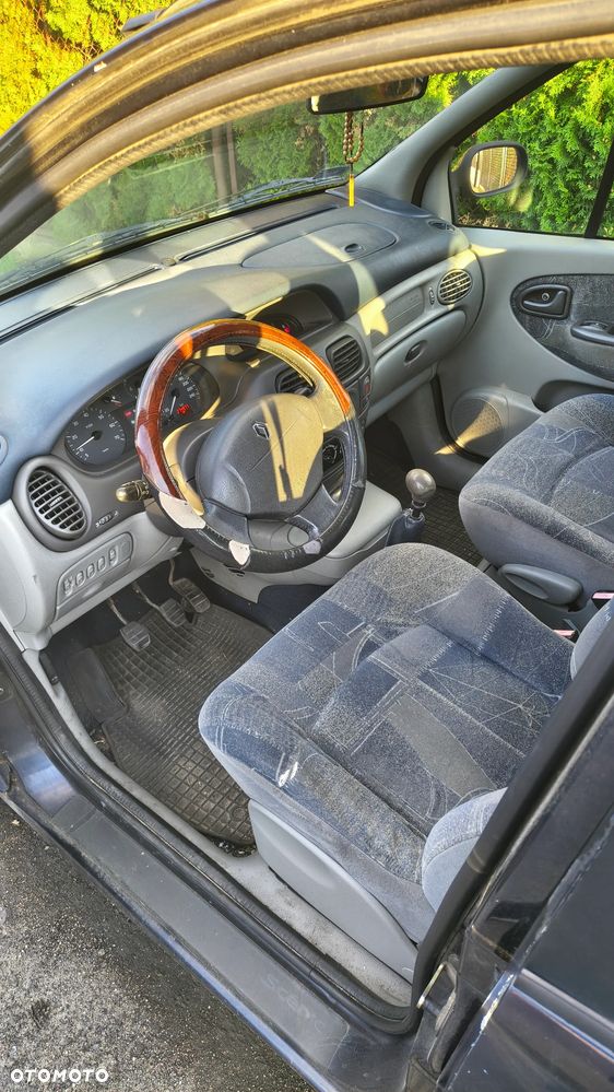 Renault Scenic - 6
