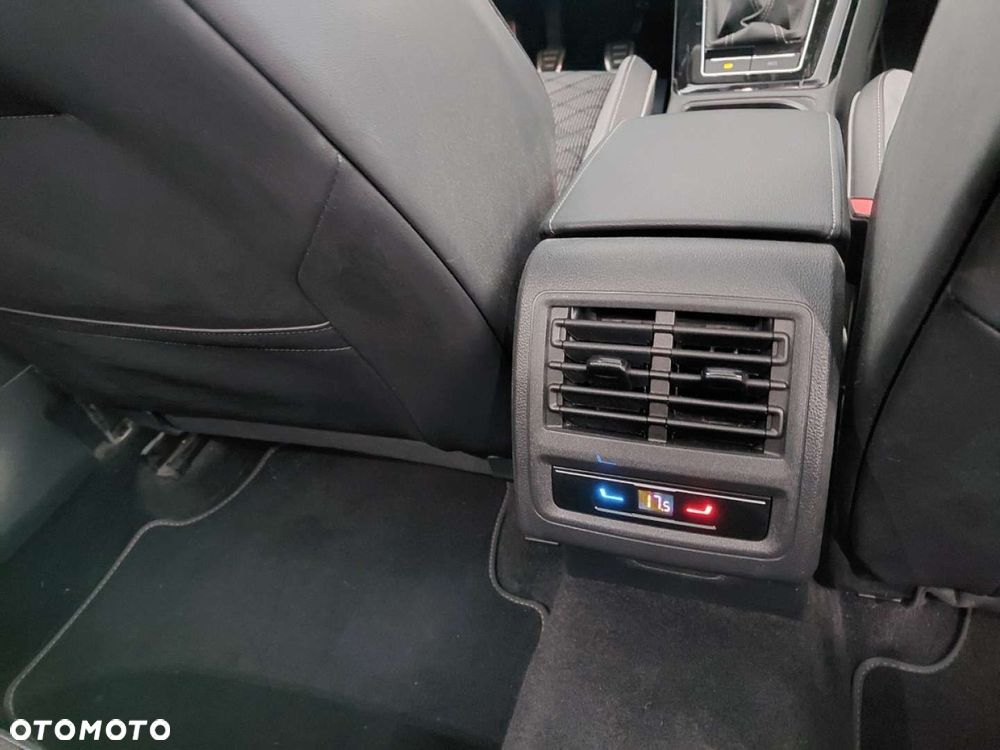 Volkswagen Golf Variant - 19