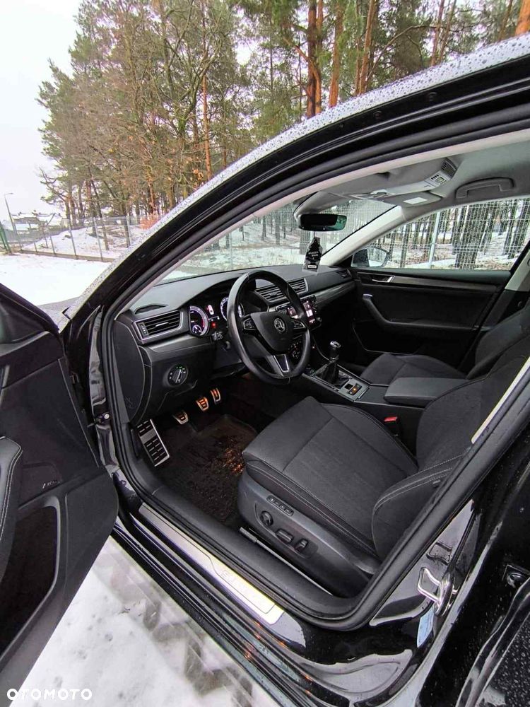 Skoda Superb 2.0 TDI Ambition - 21