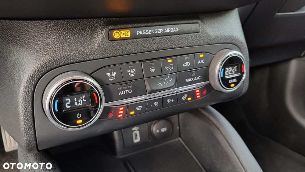 Ford Focus 1.0 EcoBoost Titanium ASS - 27