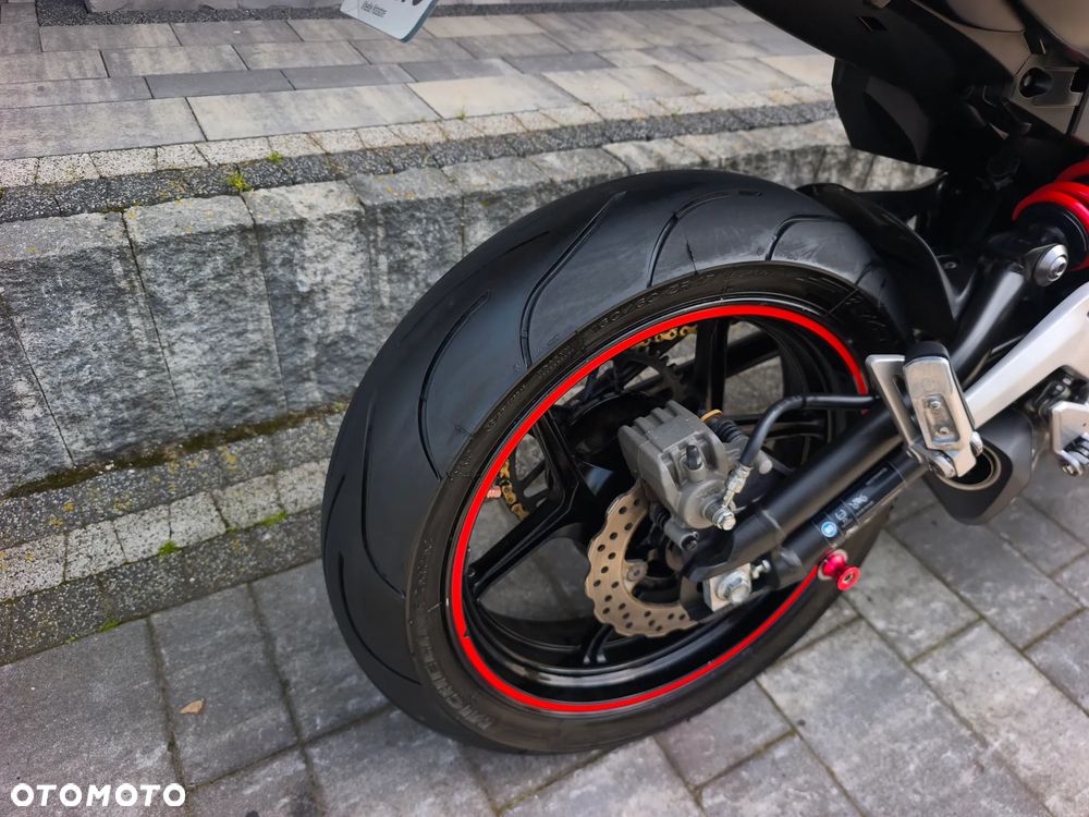Kawasaki ER - 9