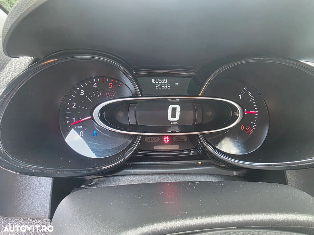 Renault Clio - 8