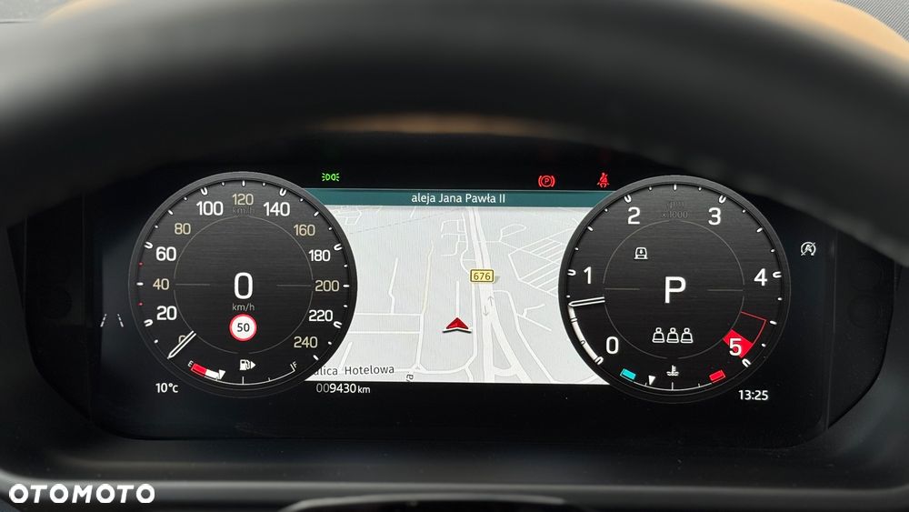 Land Rover Defender 3.0 D250 mHEV X-Dynamic HSE - 10