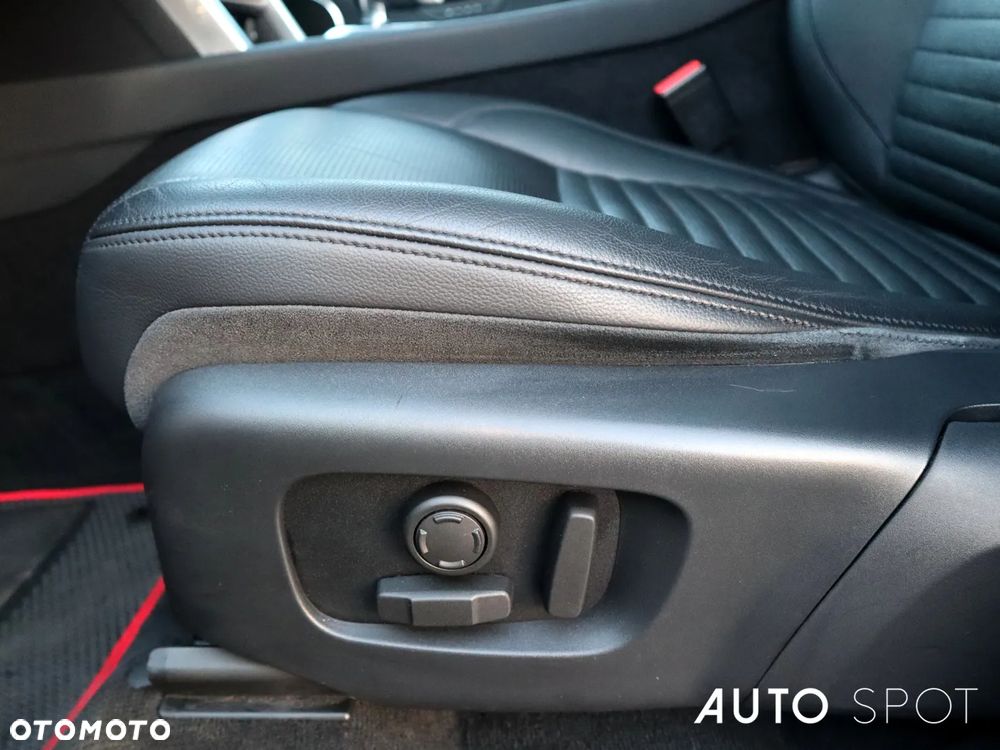 Land Rover Discovery Sport 2.0 P200 mHEV SE - 19