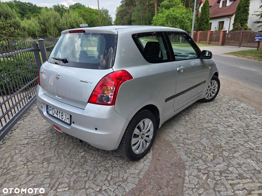 Suzuki Swift 1.3 Club - 3