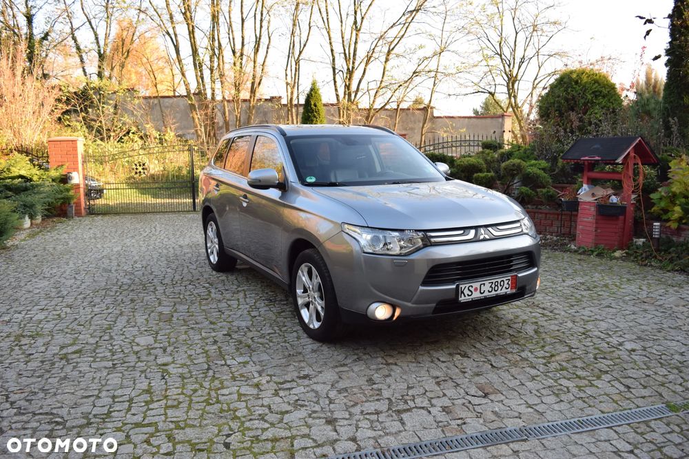 Mitsubishi Outlander 2.2 DID Instyle Navi - 9