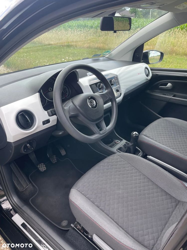 Volkswagen up! move - 7