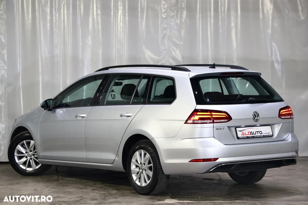 Volkswagen Golf 1.6 TDI SCR Comfortline - 4