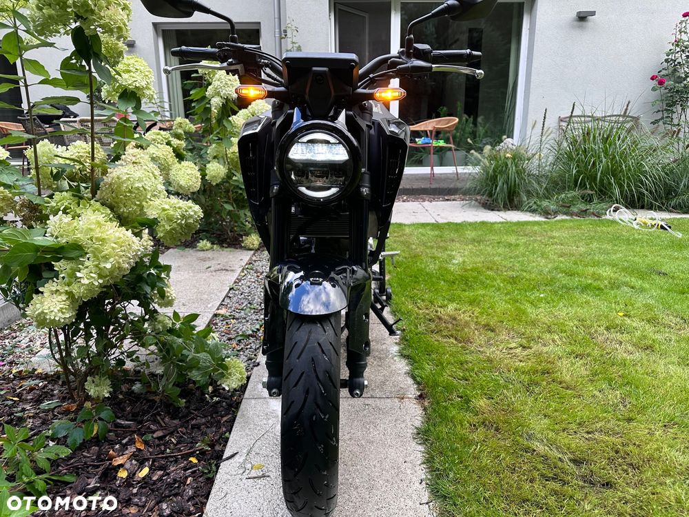 Honda CB - 2