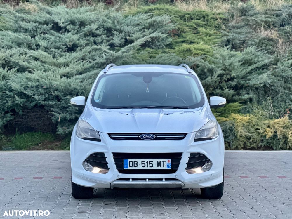 Ford Kuga 2.0 TDCi 2x4 Titanium - 3