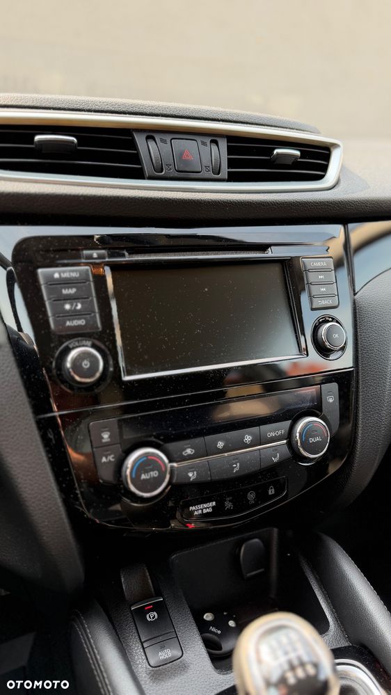 Nissan Qashqai 1.5 dCi N-Connecta - 12