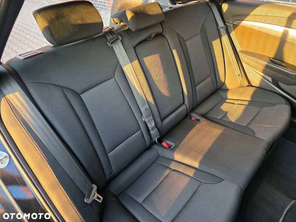 Hyundai i40 1.7 CRDi Comfort - 23