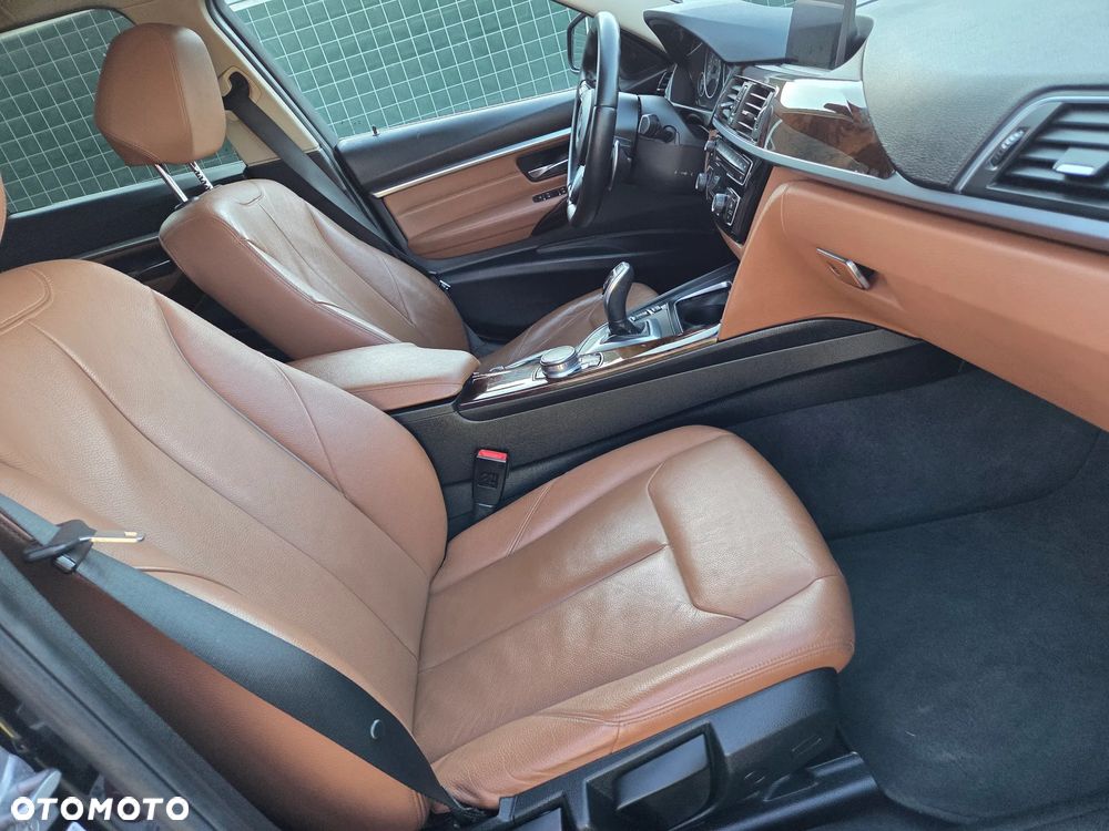 BMW Seria 3 330d xDrive Sport-Aut Sport Line - 22