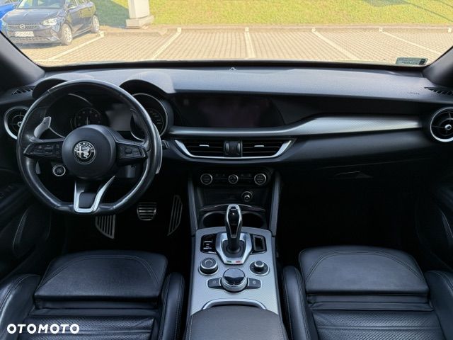 Alfa Romeo Stelvio 2.0 Turbo Veloce Q4 - 22