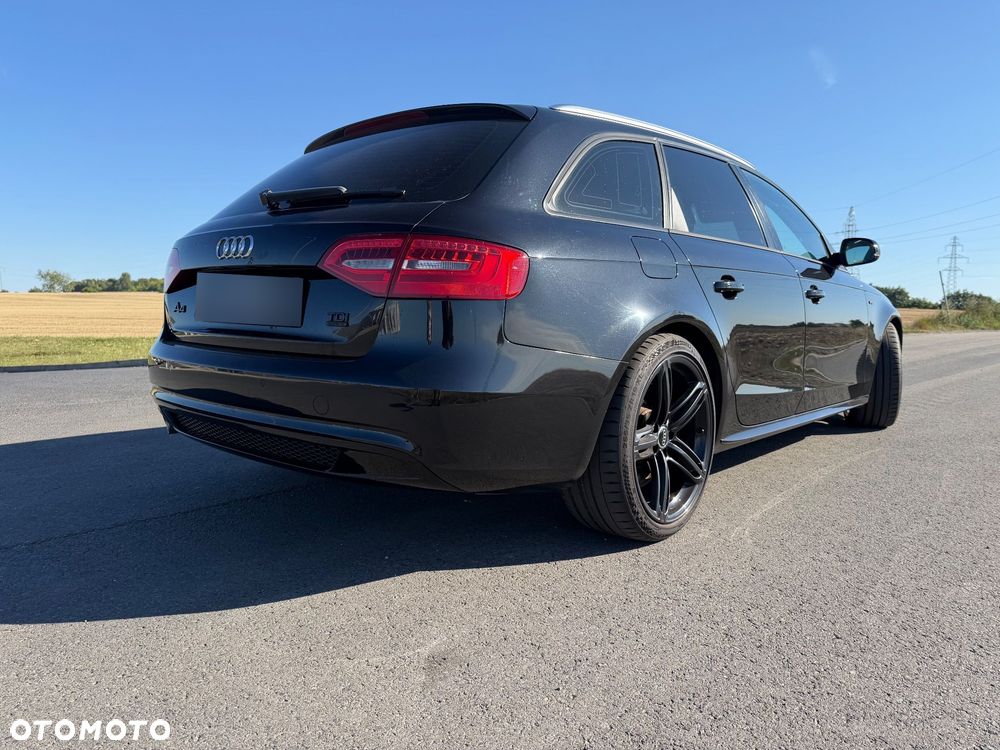 Audi A4 Avant 2.0 TDI Quattro Line - 3