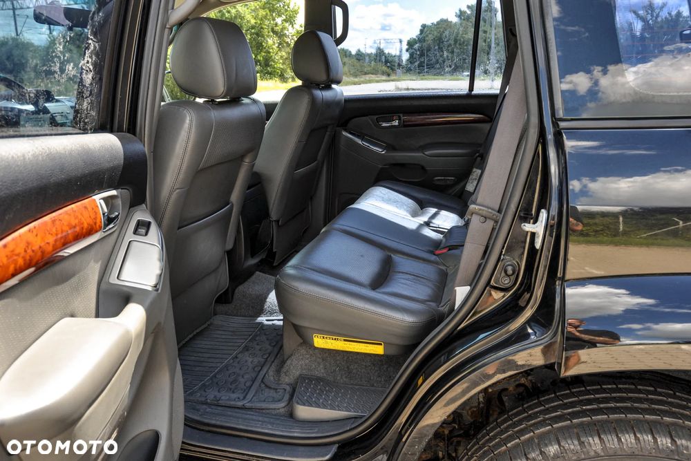Toyota Land Cruiser - 8