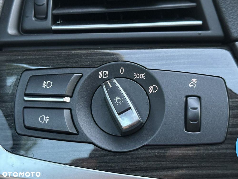 BMW Seria 5 - 35