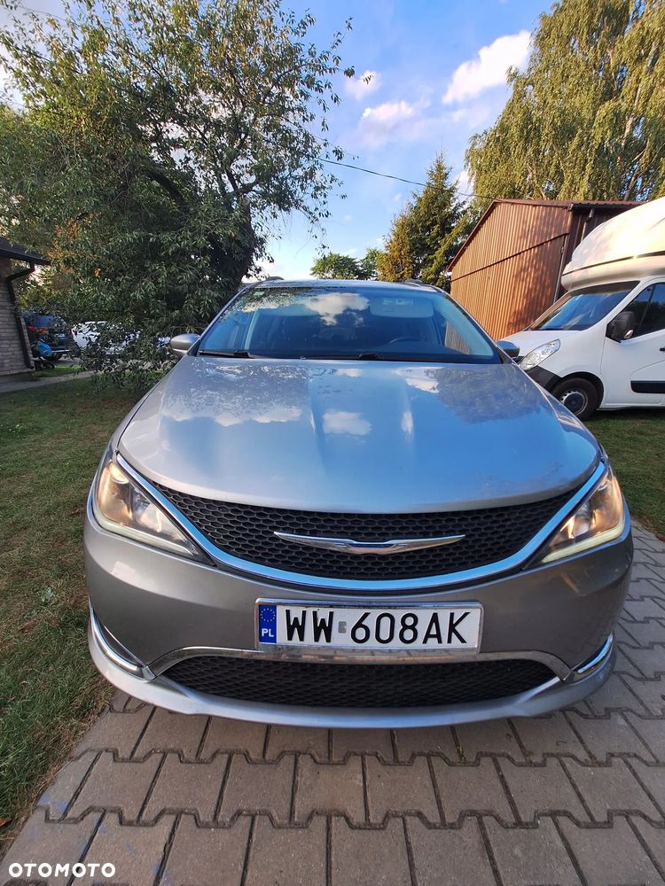 Chrysler Pacifica - 12