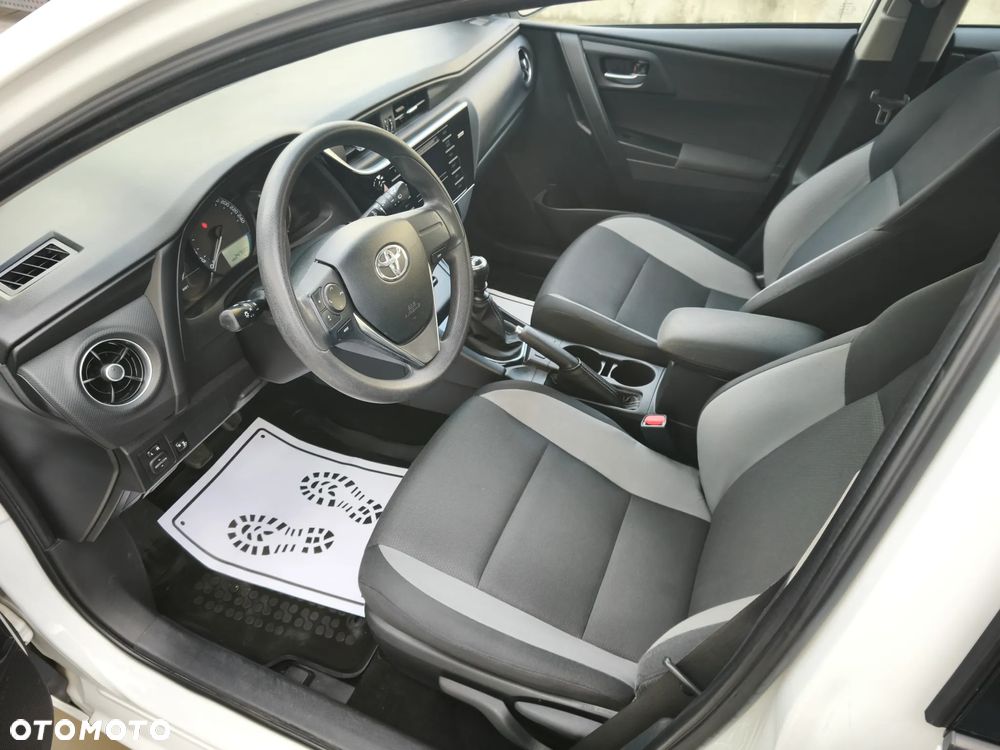 Toyota Auris 1.6 Comfort - 8
