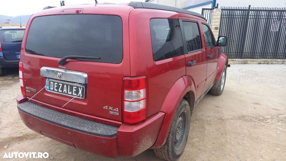 Dezmembrări Dodge Nitro 2.8 CRDi 4X4 an 2007 177cp - 3