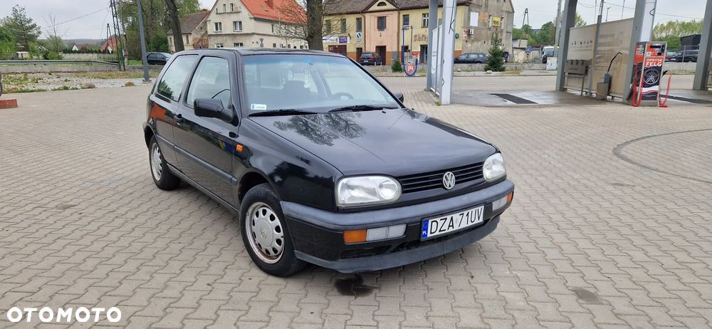 Volkswagen Golf 1.8 GL - 7