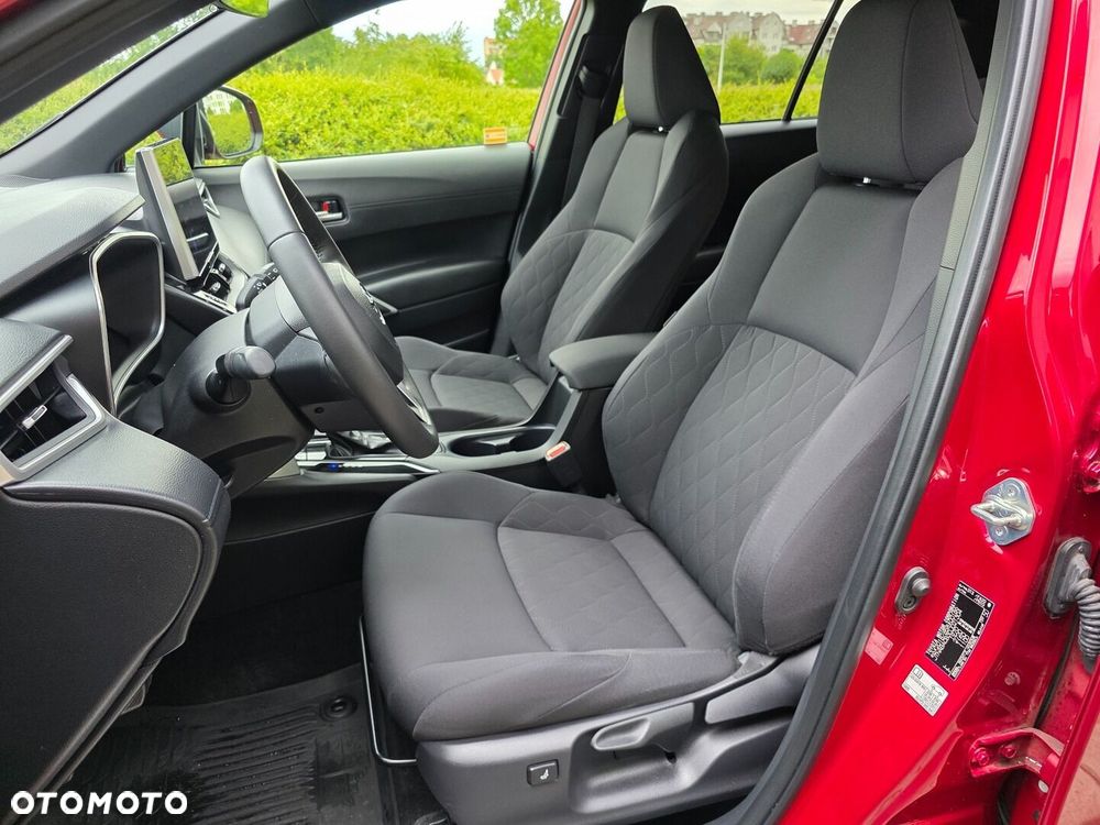 Toyota Corolla Cross - 19