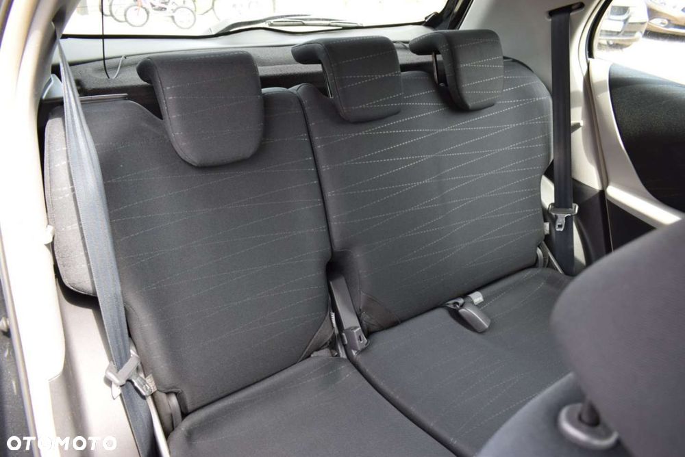 Toyota Yaris - 21