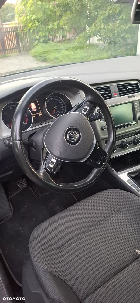 Volkswagen Golf - 8