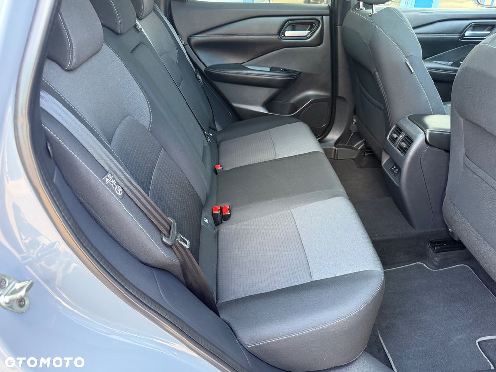 Nissan Qashqai 1.3 DIG-T N-Connecta EU6d - 30