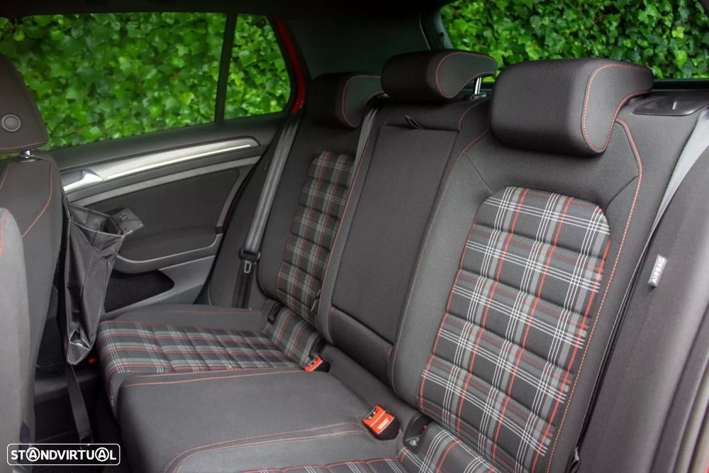 VW Golf 2.0 TSi GTi DSG Performance - 14