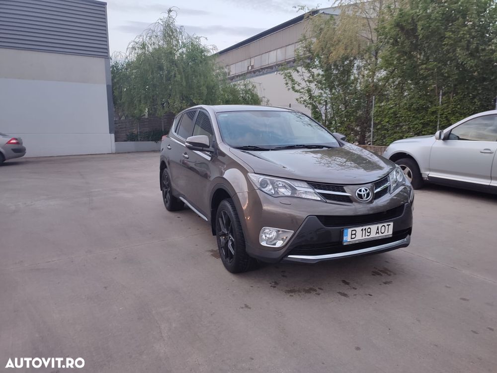 Toyota RAV4 2.2 D-4CAT 4WD Aut Luxury 18" - 2