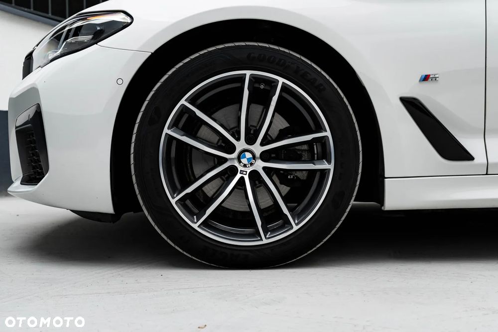 BMW Seria 5 520d xDrive mHEV M Sport sport - 12