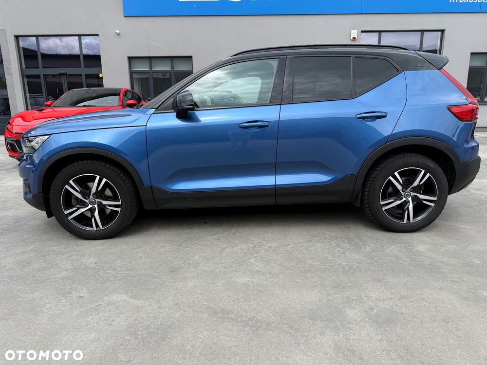 Volvo XC 40 D4 AWD R-Design - 3